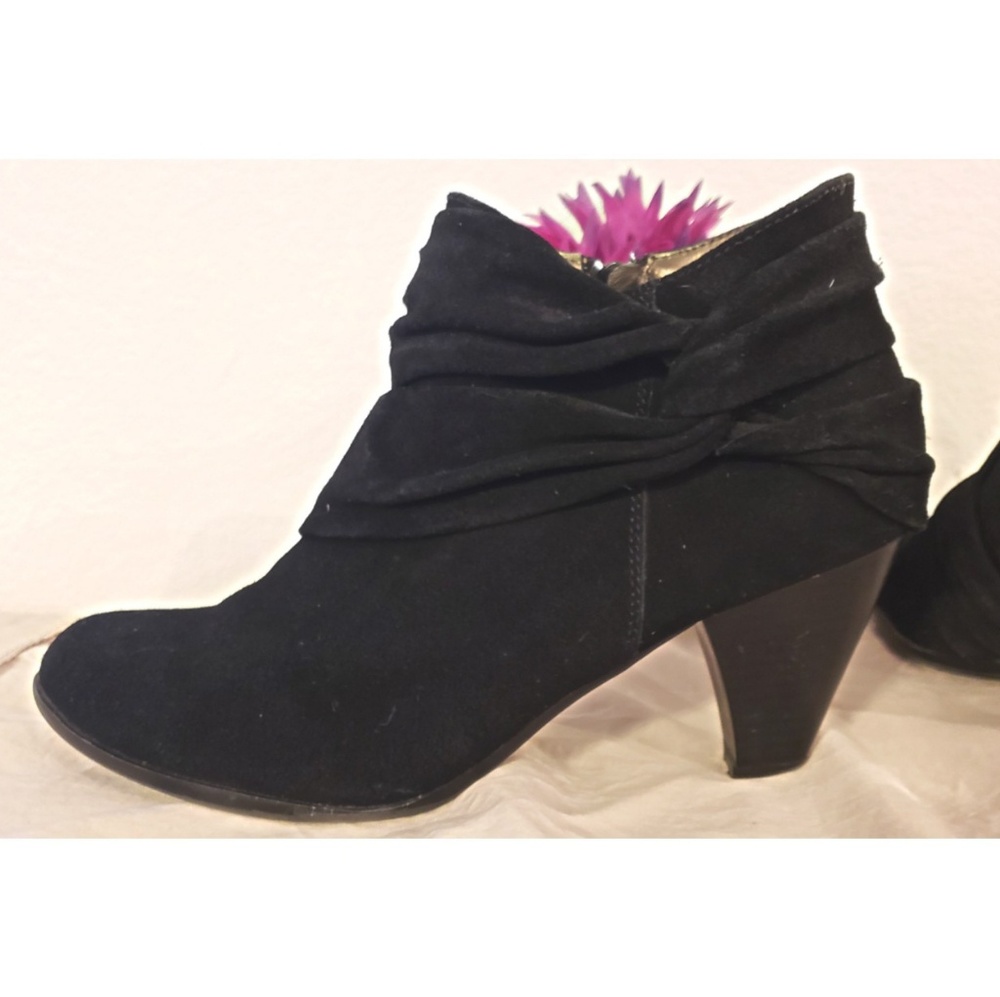Andrew Geller "Fabry" Ankle Boots